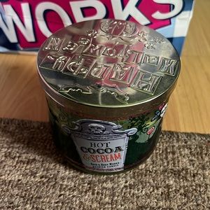 Burned one hot cocoa and scream candle